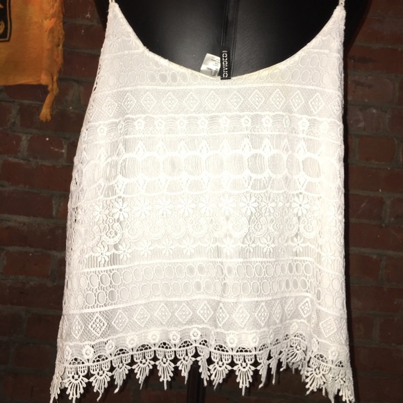 Beautiful White H&M Tanktop - Picture 2 of 3